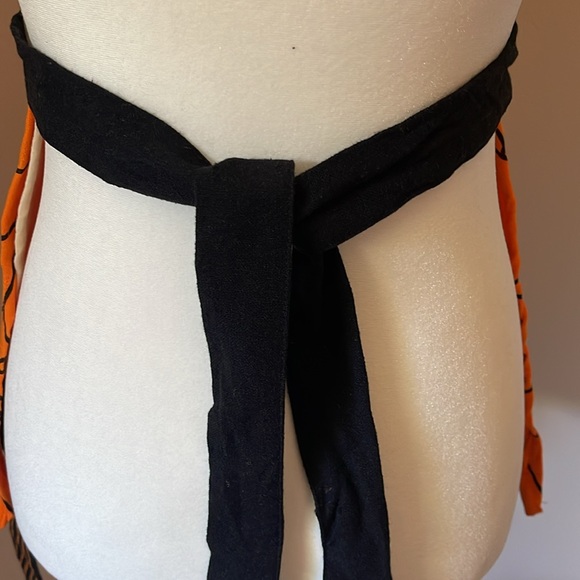 🔥LAST CALL🔥ORANGE/BLK TIE BACK APRON,👍HOSTING, COSTUME OR GIFT-GIVING NWT - Picture 8 of 13